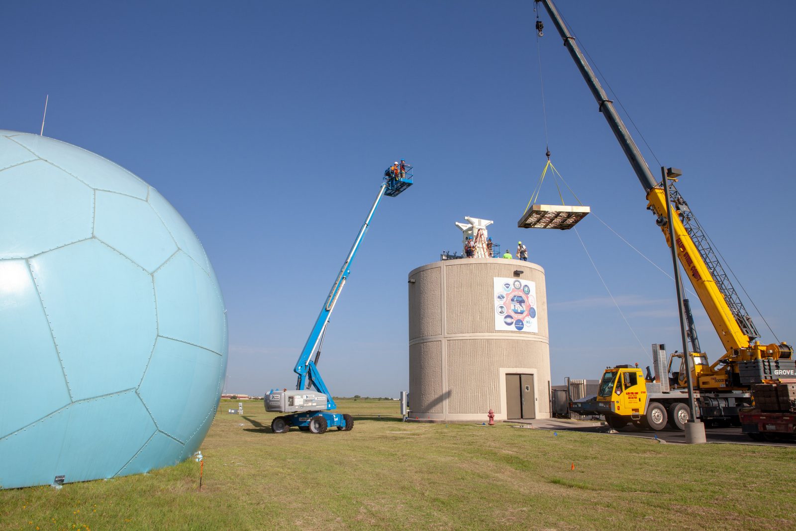 | Photo by Mike Coniglio (NOAA NSSL) | NWS WDTD training. (Photo by Emily Summars-Jeffries